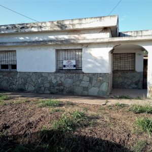 Julio A Roca 900
